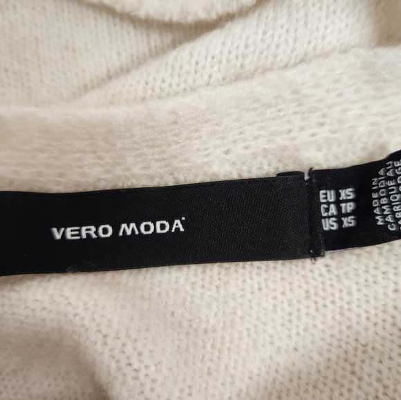 Vero Moda Cream Knit Open Back Sweater Size XS - Picture 3 of 3